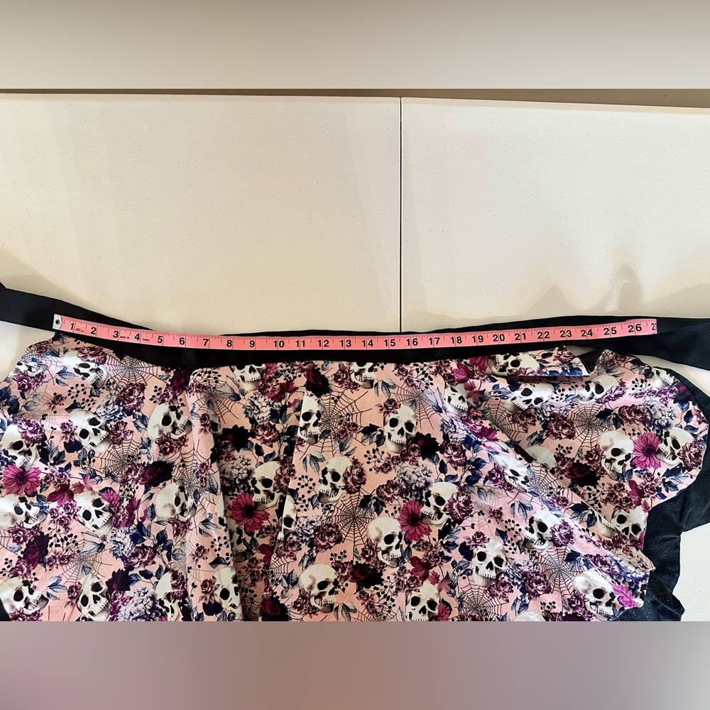 Skull apron - Picture 5 of 5